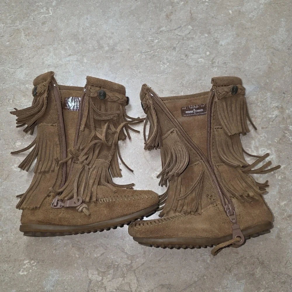 Minnetonka Fringe Boots Girls 8 Brown Suede 3 Layer Western Tall Zip Moccasin